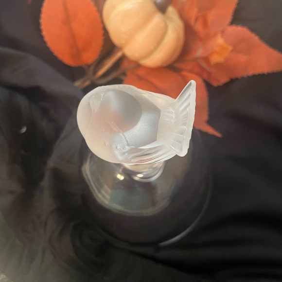 Large Crystal Table Bell With  Frosted Sparrow on Top - Picture 8 of 12